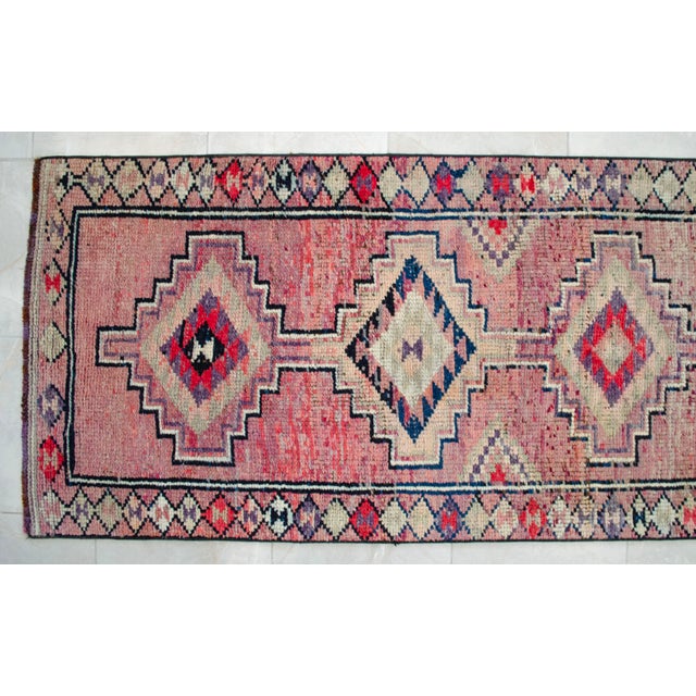 1960s Runner Rug Turkish Hand-Knotted Rug Pink Hallway Decor Kitchen Runner 3x10 Ft Approx For Sale - Image 10 of 14