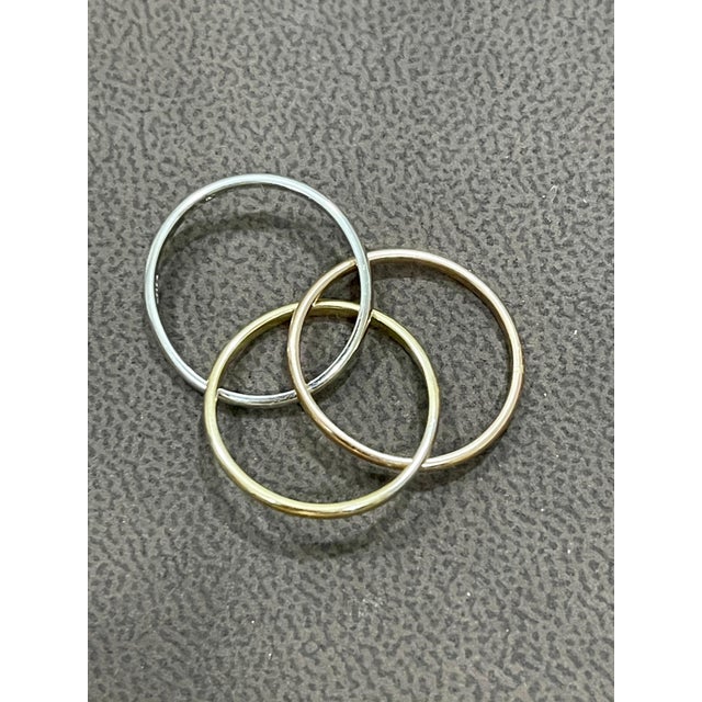 Trinity Tri-Color White, Yellow Gold and Rose, 14 Karat Gold Rolling Rings Italy For Sale - Image 17 of 18