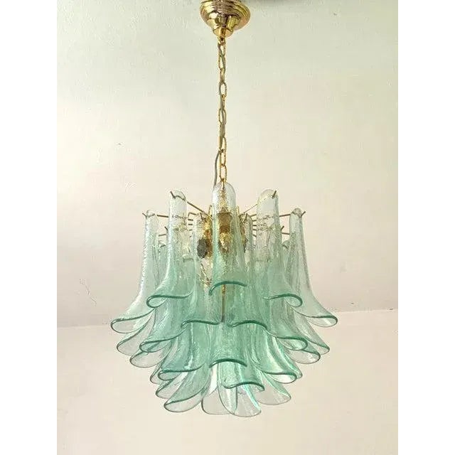 Early 21st Century Green-Wather Murano Glass Sella Chandelier with Gold 24k Metal Frame by Simoeng For Sale - Image 5 of 11