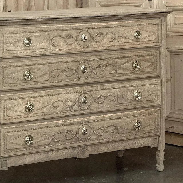 Ecru 18th Century Liègeois Louis XVI Period Stripped Oak Commode For Sale - Image 8 of 18