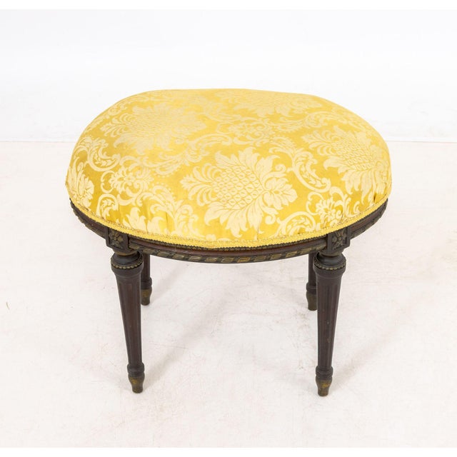 Louis XVI Style Yellow Silk Upholstered Footstool For Sale In New York - Image 6 of 6