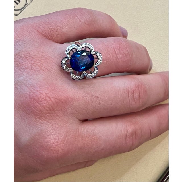 4.5 Carat Diffused Blue Sapphire and Diamond 18 Karat White Gold Cocktail Ring For Sale - Image 9 of 18