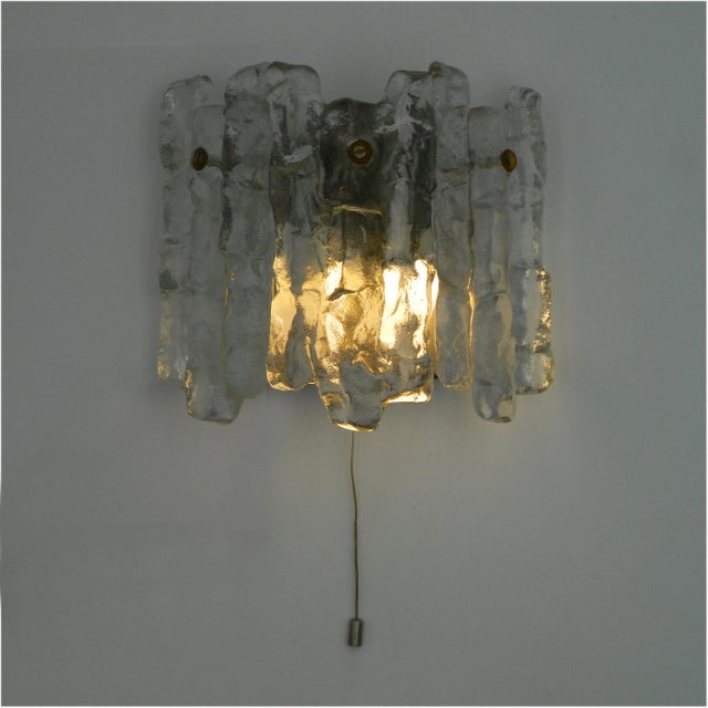 J.T. Kalmar Vintage Ice Glass Wall Light by J. T. Kalmar, Vienna, Austria, 1970s For Sale - Image 4 of 13