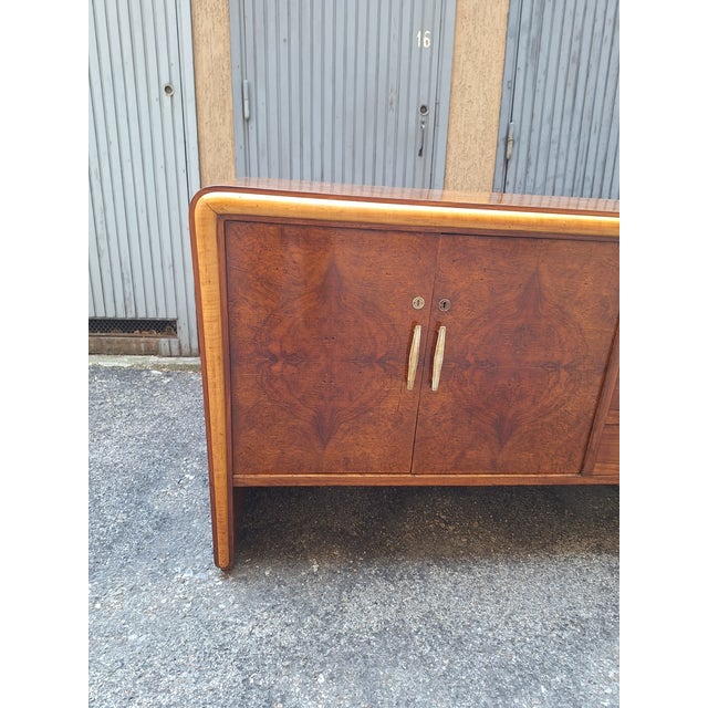 Vintage Sideboard in in Walnut Root and Maple Wood with Brass Details, 1940s For Sale - Image 16 of 18