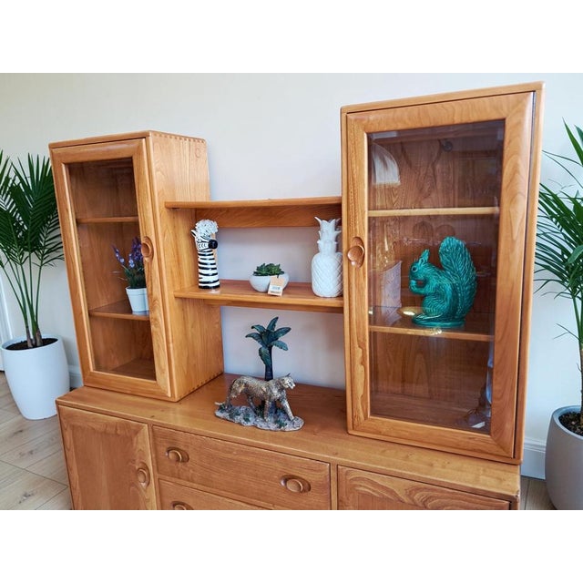 Brown Mid-Century Windsor Sideboard with Display Cabinets in Elm by Lucian Ercolani for Ercol, 1990s For Sale - Image 8 of 18