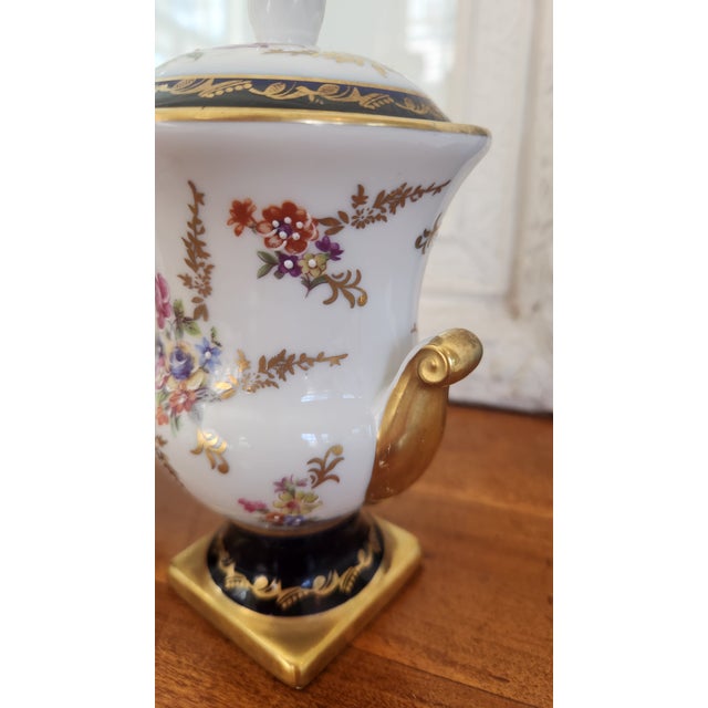 Vintage Continental Cobalt & Gilt Porcelain Covered Urns, Sèvres Style — A Pair For Sale - Image 9 of 18