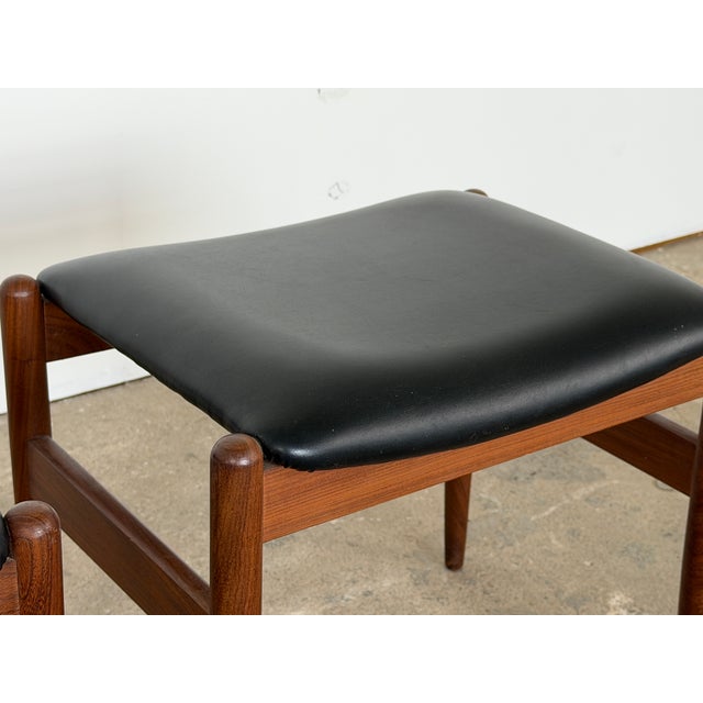 Mid-Century Modern Scandinavian Teak Stools with Black Leatherette Seats, 1960s, Set of 2 For Sale - Image 3 of 8