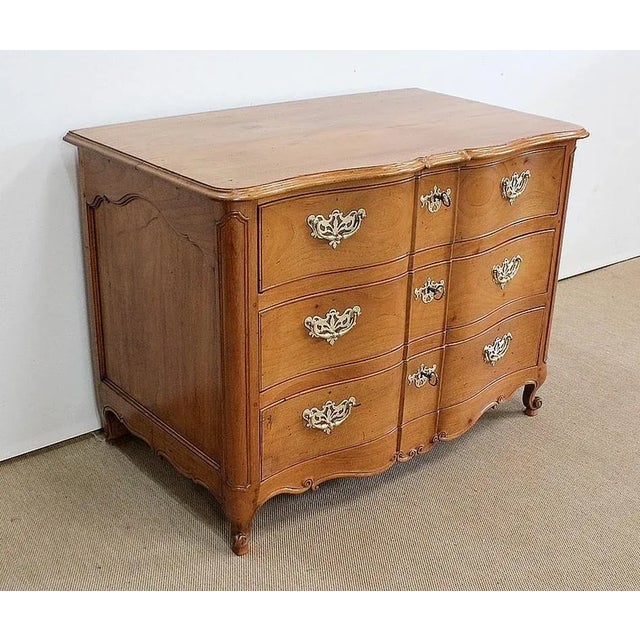 Charming Port Chest of Drawers in Yellow Mahogany, made in the spirit of Nantes. It should be noted that there are very...