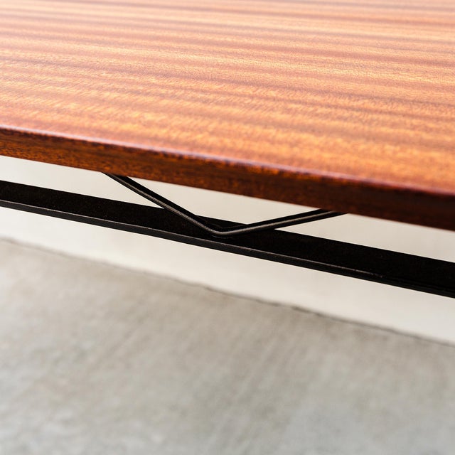 1960s Restored Mid Century Sapele Mahogany Dining Table Attributed to d.s. Vorster of South Africa For Sale - Image 5 of 17