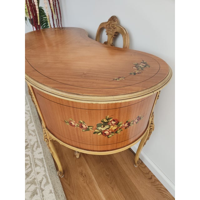 Vintage French Louis XV–Style Kidney-Shaped Desk / Vanity With Chair For Sale - Image 12 of 15