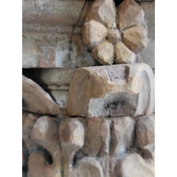 Light Gray Trio of 18th Century French Private Le Mans Chapel Columns For Sale - Image 8 of 15