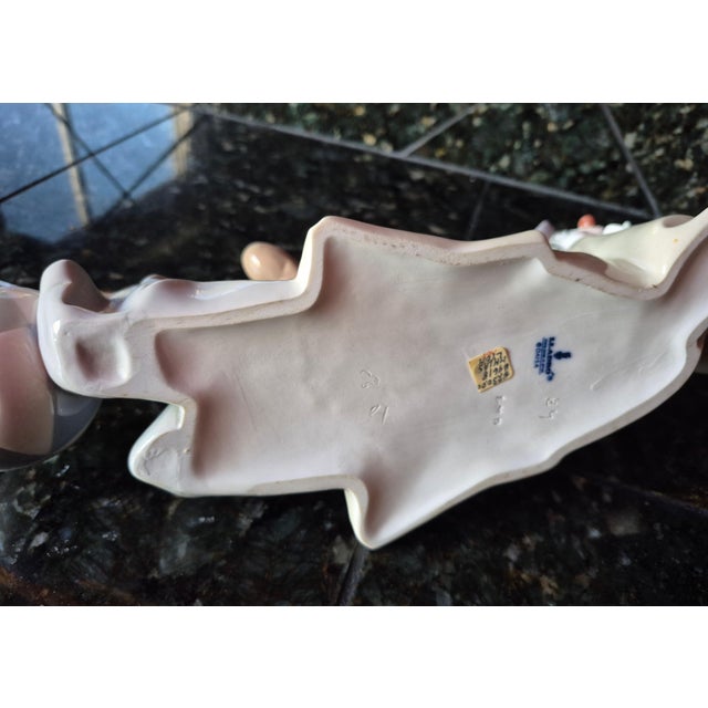 Vintage Lladró Spain "Clown Lying Down" Large Porcelain Figurine #4618 by Salvador Furió (Jg) For Sale In Palm Springs - Image 6 of 7