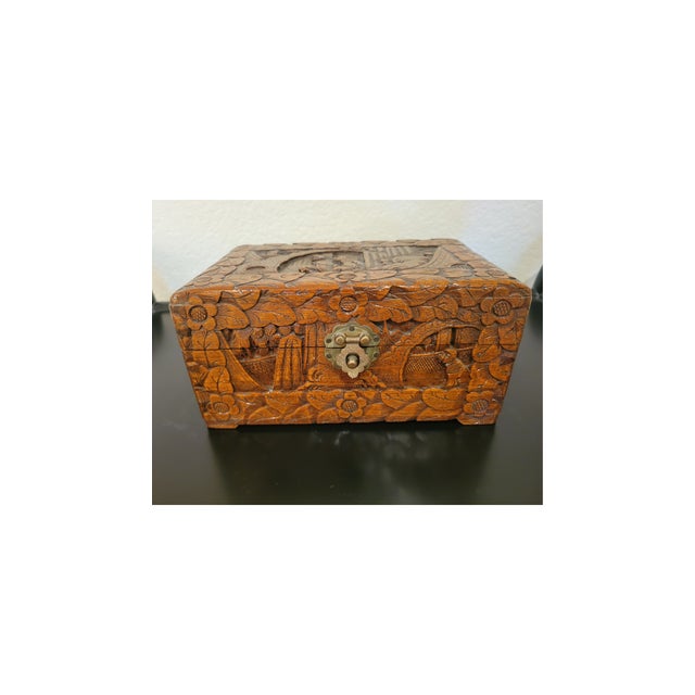 Mid-20th Century Chinese Carved Camphorwood Nested Boxes (Set of 3) by Hung Hop Chests Co. For Sale - Image 14 of 18