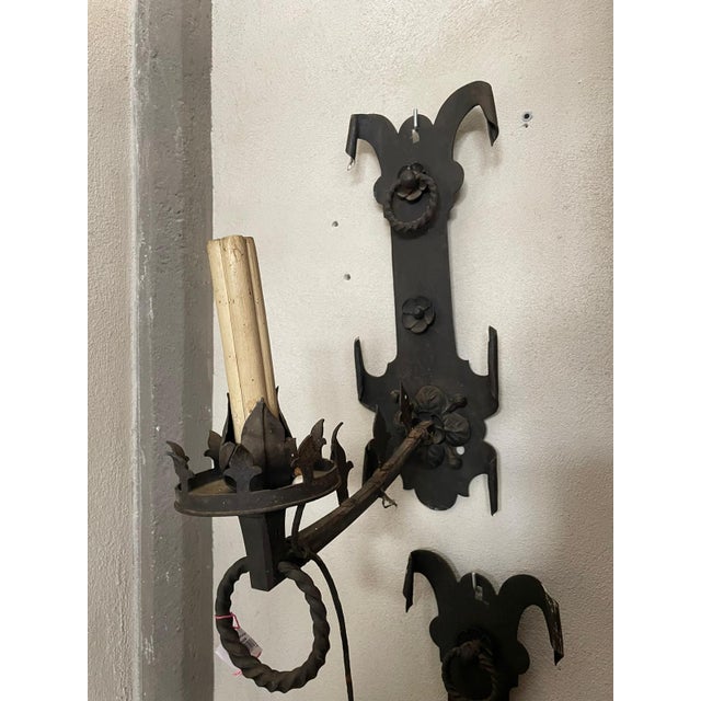 Black Italian Baroque Style Handcrafted Wrought Iron Wall Sconces, Early 1900s, Set of 2 For Sale - Image 8 of 11