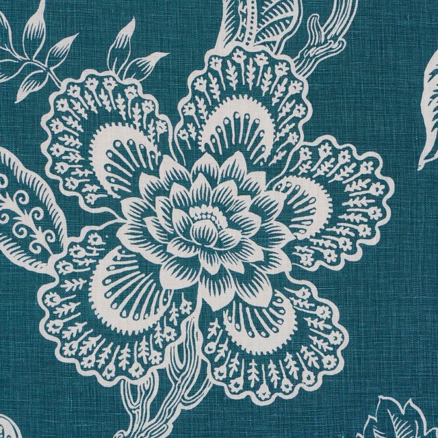 Contemporary SAMPLE - Schumacher x Celerie Kemble Hothouse Flowers Silhouette Fabric In Peacock For Sale - Image 3 of 4