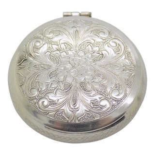 Vintage Italian Handmade Genuine Silver Ornated Flower Design Pill Snuff Trinket Box, Made in Alessandria For Sale