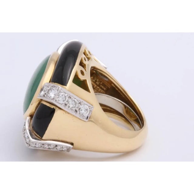 Mid-Century Modern David Webb 18kt, Platinum and Diamond - Jade & Onyx Ring For Sale - Image 3 of 9