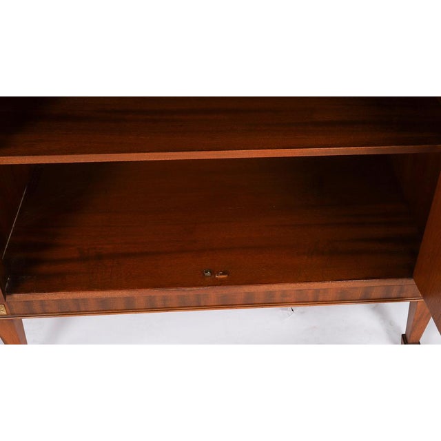 Vintage 20th Century Flame Mahogany Sideboard from Waring & Gillow For Sale - Image 16 of 18