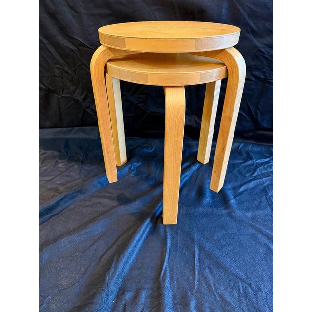 Artet Alvar Aalto Original Design - Three Legged Stool Model 60 - Honey Stained - 2002 - A Pair For Sale - Image 4 of 7