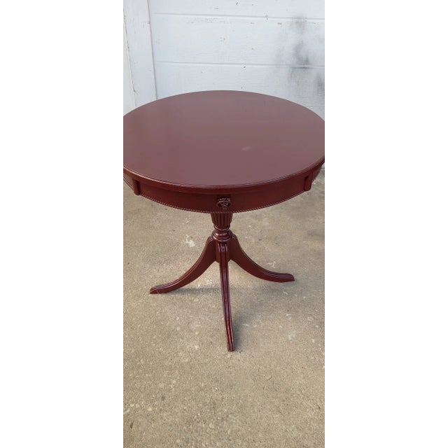 1930s Vintage Elegant Round Pedestal Table in Deep Mahogany Finish Antique For Sale - Image 9 of 12