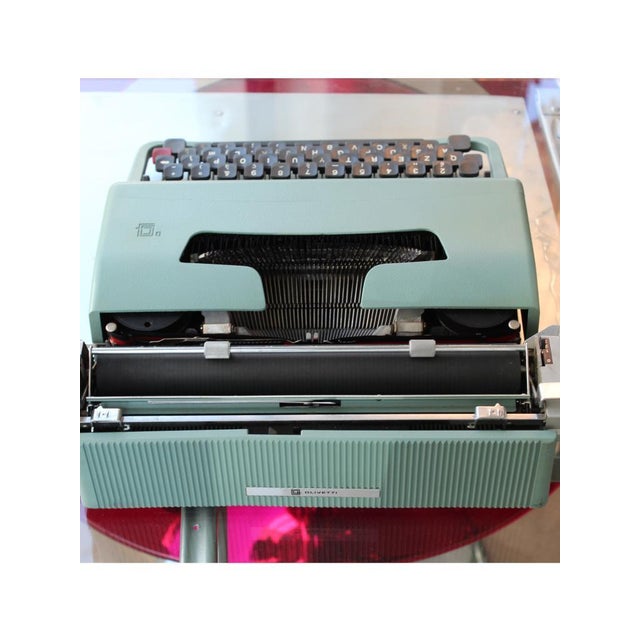 Green Lettera 32 Typewriter from Olivetti, 1969 For Sale - Image 8 of 12