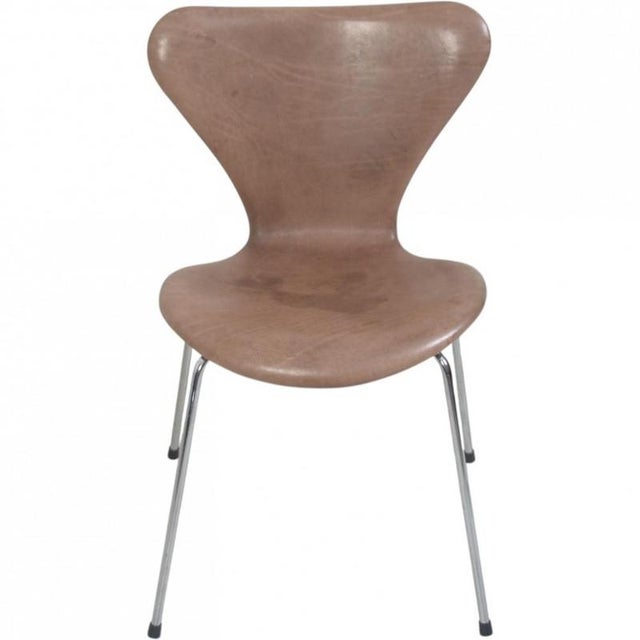 Seven Chairs in Patinated Brown Leather by Arne Jacobsen, 1990s, Set of 6 For Sale - Image 11 of 18