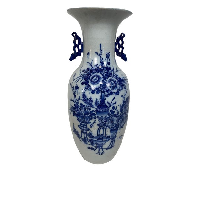 Ceramic Chinese Blue and White Porcelain Collection of Five Vases - Set of 5 For Sale - Image 7 of 13