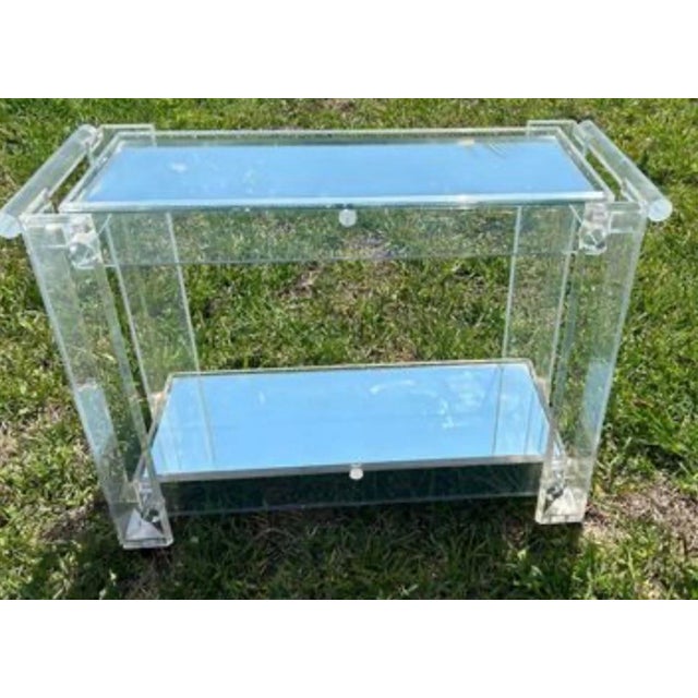 Lucite Mirrored 2-Tiered Bar Cart Rolling MCM 1970s Hollywood Regency For Sale - Image 4 of 7