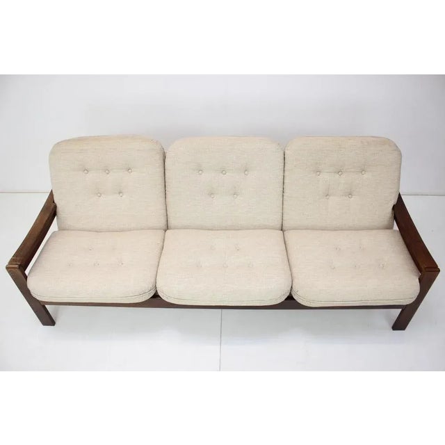 Good original condition. The pillows have stains on one side. Manufacturer Hikor Písek from 1987. Seat height 44 cm....