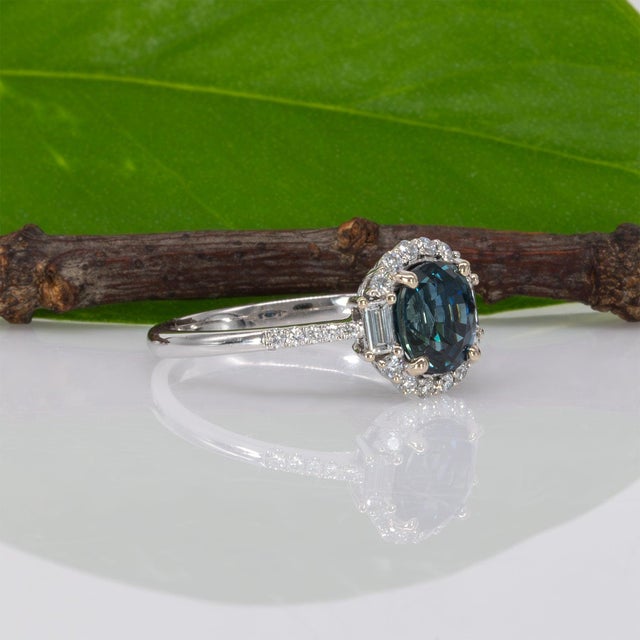 Metal 1.7Ct Teal Sapphire Ring With a Diamond Halo: Solid 14k Gold, Size 6.75 For Sale - Image 7 of 10