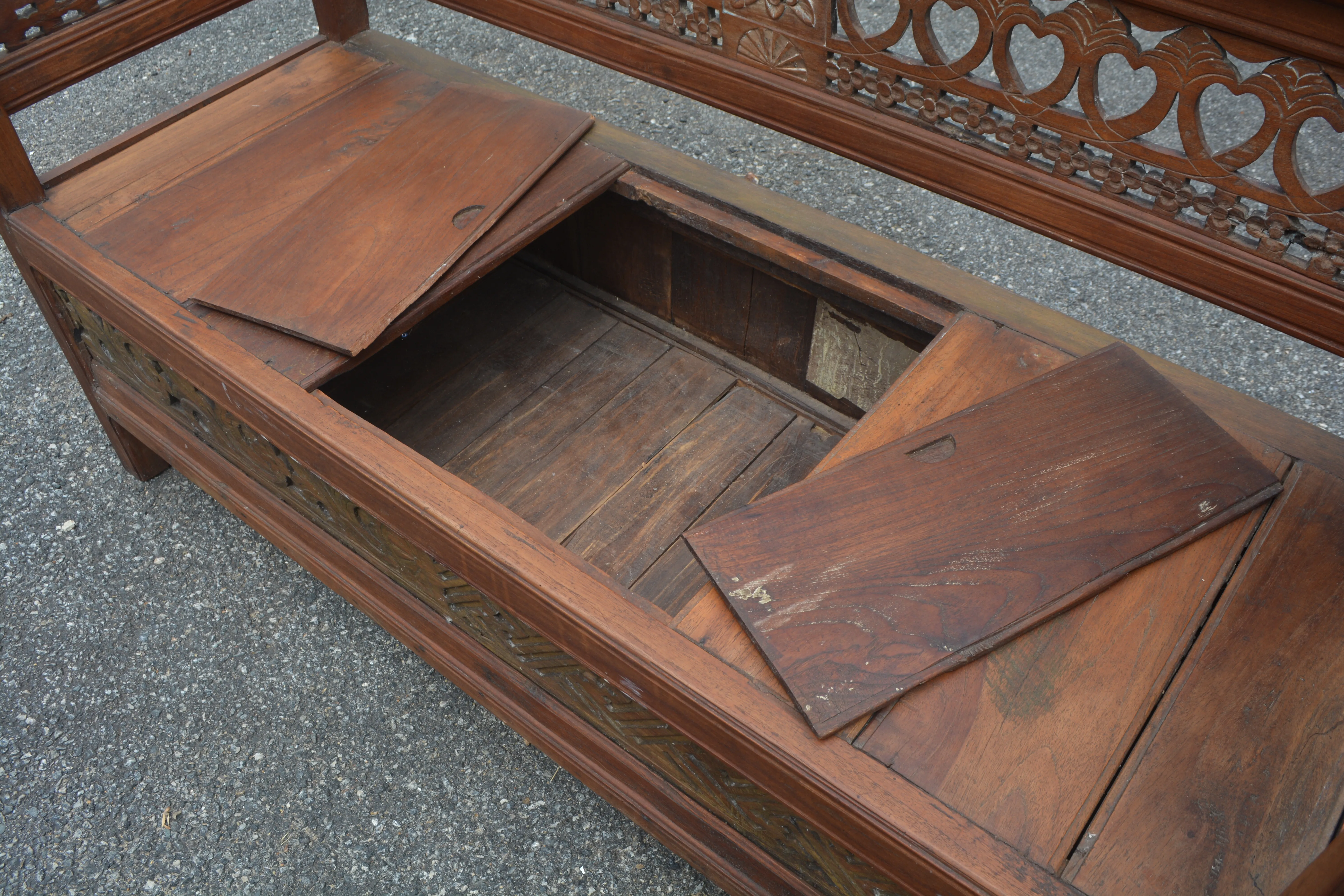 Vintage Carved Wood Bench Settle Seat With Carved Edge / Arms
