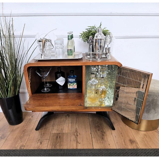 1940s Mid-Century Art Deco Italian Walnut, Burl, and Mirror Mosaic Dry Bar Cabinet from Paolo Buffa, 1950s For Sale - Image 5 of 11