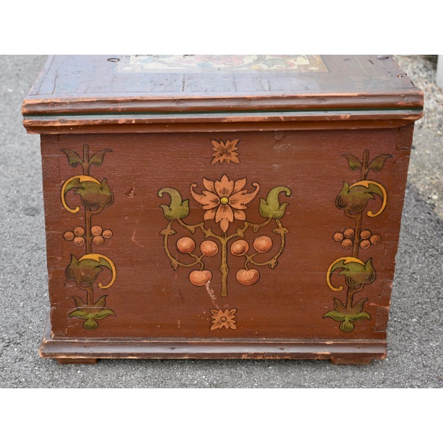 Late 19th Century Pine Trunk or Blanket Chest in Original Decorative Paint For Sale - Image 5 of 12