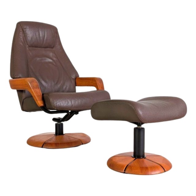 Set of Lounge Chair in Leather with Ottoman from HS Furniture For Sale