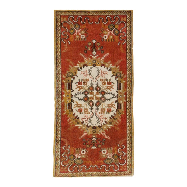 Galerie Shabab Collection Mid-20th Century Turkish Oushak Throw Rug For Sale