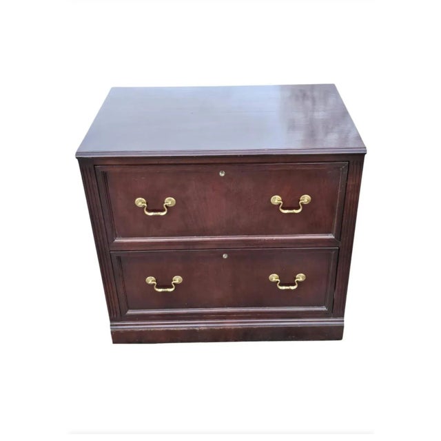Hekman Furniture Hekman Exceutive Lateral Two-Drawer Filing Cabinet With Locks For Sale - Image 4 of 8