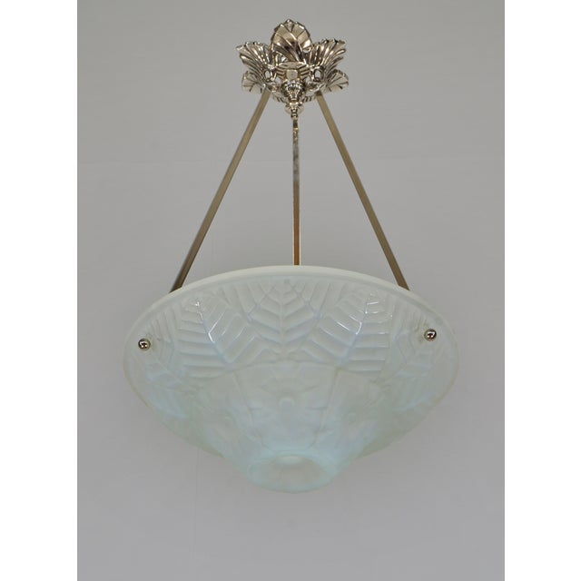Art Deco French Art Deco Pendant in Opalescent Glass by Charles Ranc - 1930 France For Sale - Image 3 of 10