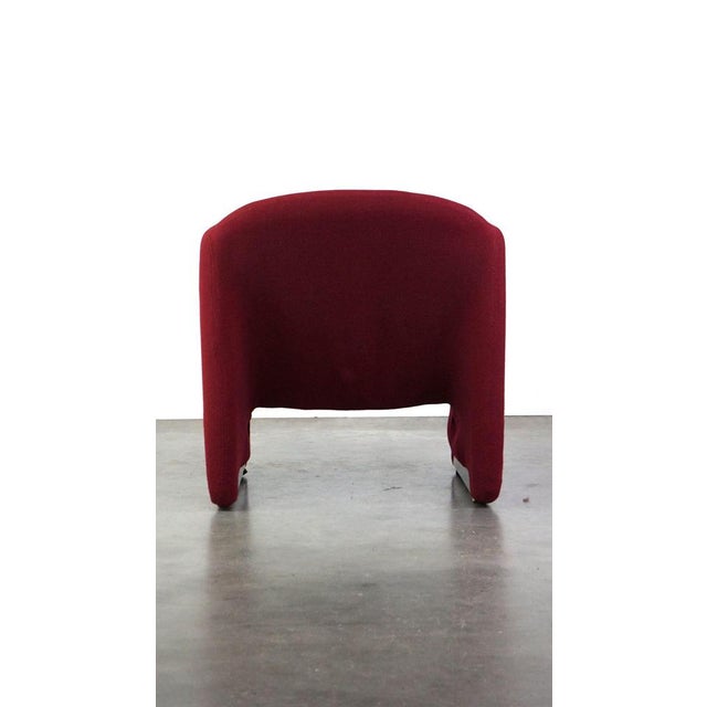 Vintage Armchair Model Ben in Red Fabric from Artifort For Sale - Image 5 of 12