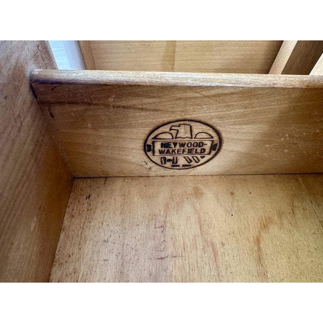 Wood Pair of Heywood Wakefield ‘Encore’ Nightstands For Sale - Image 7 of 8