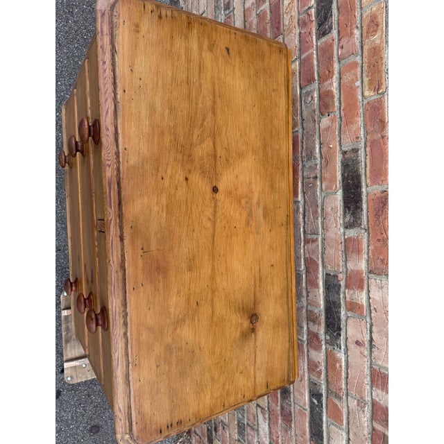 Camel 19th Century English Pine Chest of Drawers For Sale - Image 8 of 10