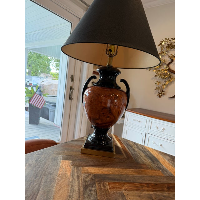 Vintage Frederick Cooper Chicago Faux Burl Urn Table Lamp – Black & Brass For Sale - Image 10 of 12