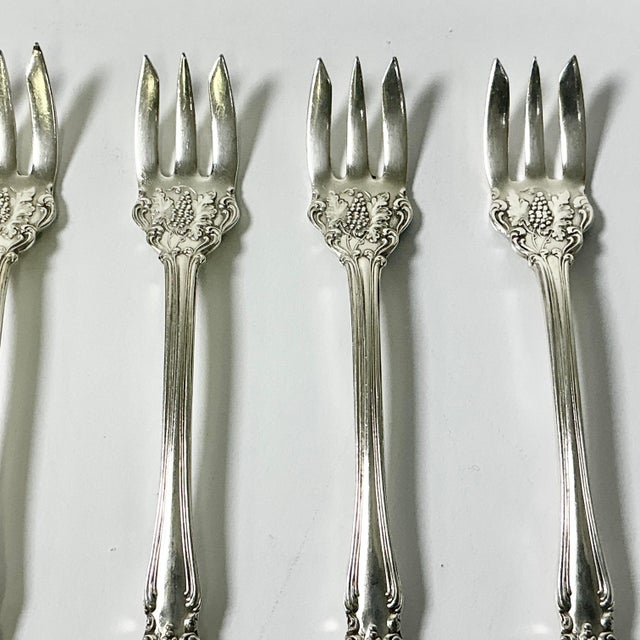 Metal 1940s Vintage Hollywood Regency English Chippendale Silverplate Seafood Forks - Set of 5 For Sale - Image 7 of 10