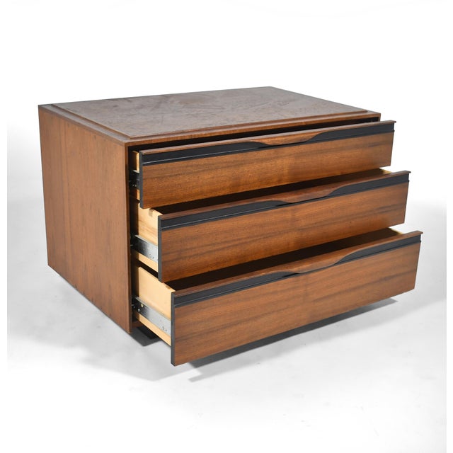 Mid 20th Century John Kapel Nightstand/Chest by Glenn of California For Sale - Image 5 of 11