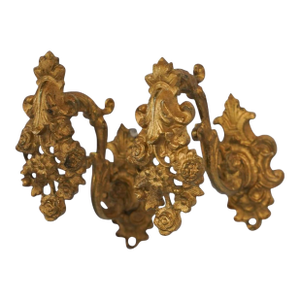 Early 20th Century Pair of Victorian Gilt Bronze Hangers