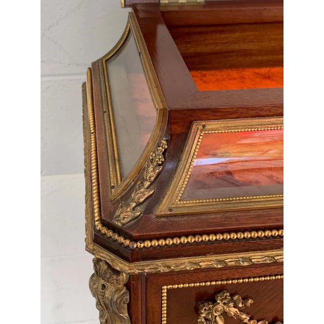 Early 20th Century Early 20th Century Louis XVI Style Ormolu Mounted Kingwood Vitrine, Paris For Sale - Image 5 of 9