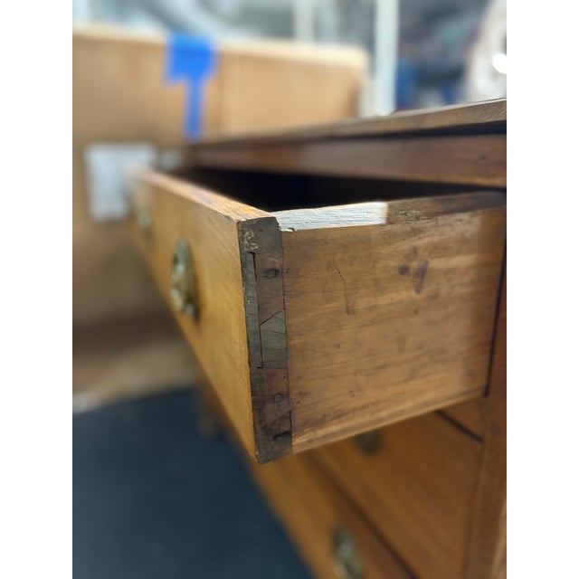 An antique French Louis XVI Style Three Drawer Chest in good condition. Perfect for any nook, bedroom or sitting room.