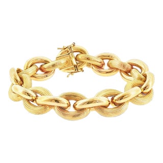 Late 20th Century 14k Yellow Gold Chunky Combination Finished Oval Link Bracelet For Sale