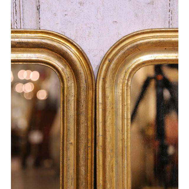 French Pair of 19th Century French Louis Philippe Giltwood Mirrors With Floral Motifs For Sale - Image 3 of 9