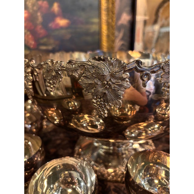 Vintage Webster Wilcox Silver Plate Punch Bowl Set, 16-Piece Grapevine Pattern, Large Bowl + 15 Cups [Gg] For Sale In Seattle - Image 6 of 10