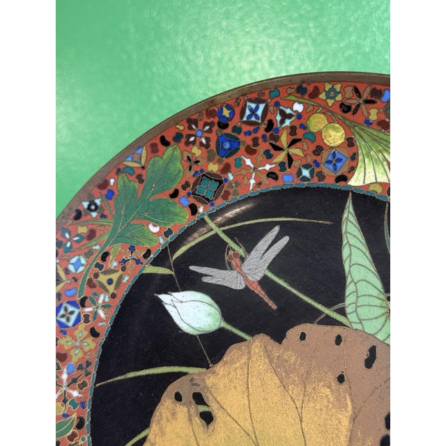 Pair of Meiji Japanese Cloisonne Enamel Plates Goto School Lotus and Insects For Sale - Image 11 of 16